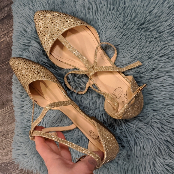 Ashley A strappy flats worn once - Picture 3 of 4